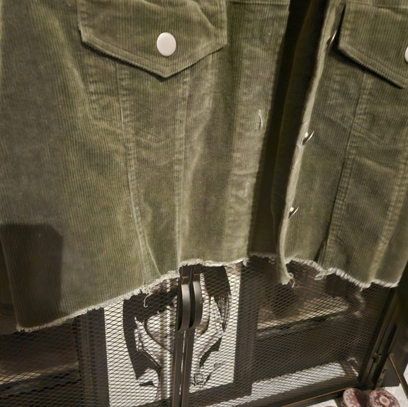 Newberry green corduroy crop jacket size large - Picture 3 of 4